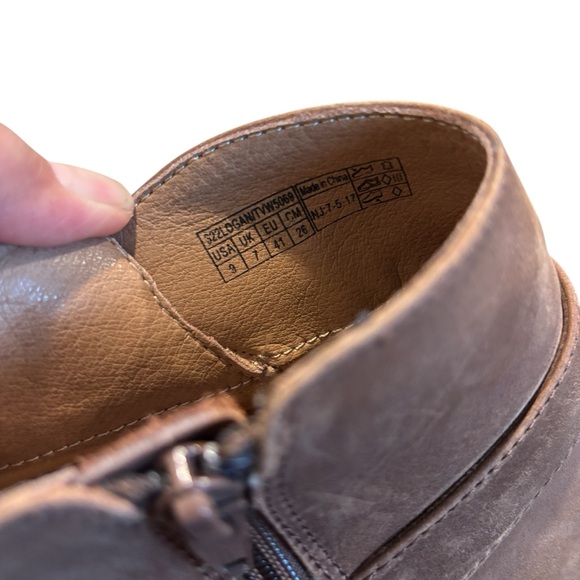 Vionic Women’s Brown Leather Booties Size 9 - Picture 7 of 8